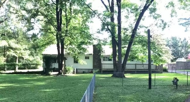 Building Photo - 418 Longest Rd