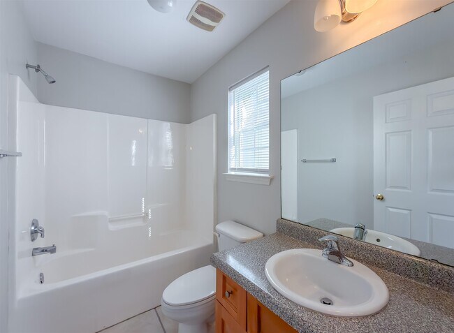 Building Photo - 3289 Sawtooth Dr