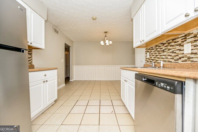 Building Photo - 3068 Caliente Ln