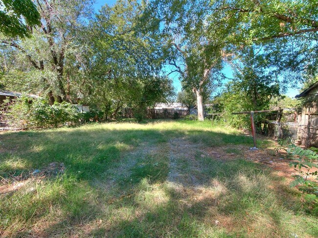 Building Photo - 6111 Jacks Ave