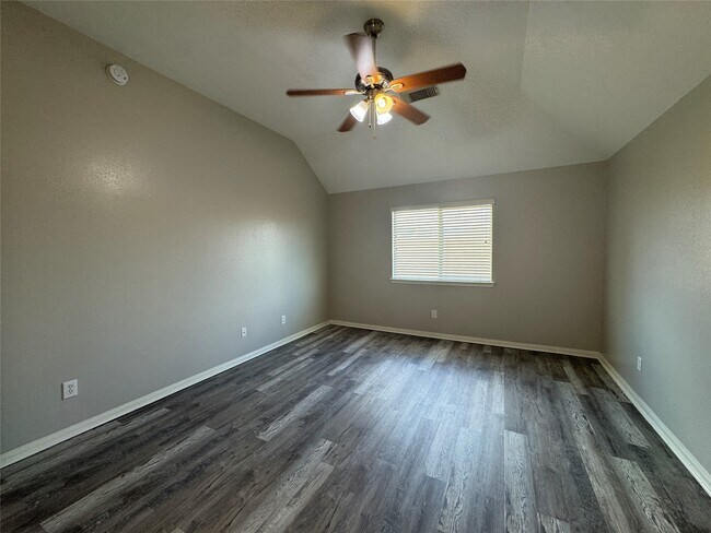 Building Photo - 5907 Yaupon Ridge Dr