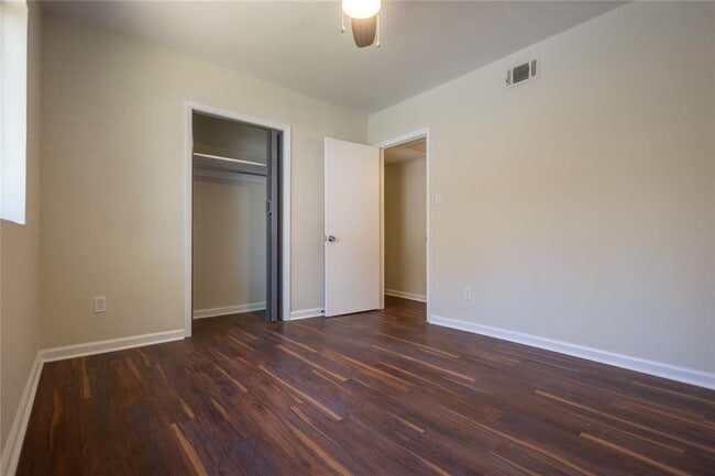 Building Photo - 91 Rumson Rd NE