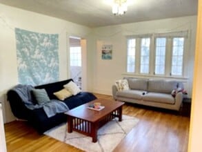 Building Photo - PRE-LEASE 4 BED 2 BATH – University Hill B...