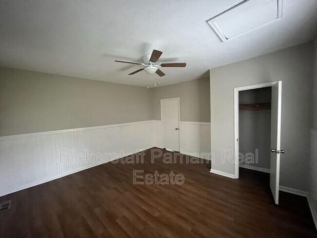 Building Photo - 105 Richmond St