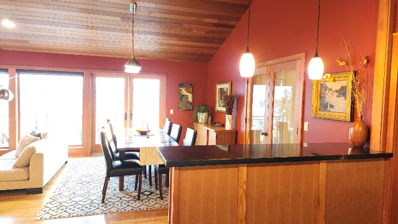 Building Photo - 1231 Chuckanut Dr