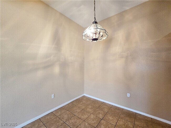 Building Photo - 3325 Cactus Shadow St