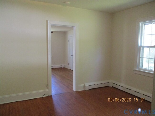 Building Photo - 403 Maple St