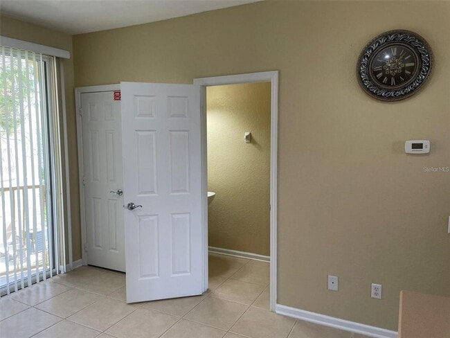 Building Photo - 5063 Tideview Cir