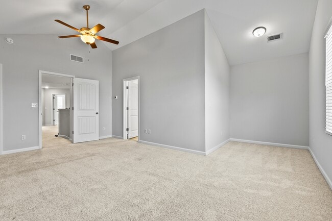 Building Photo - 127 Raiden Cir