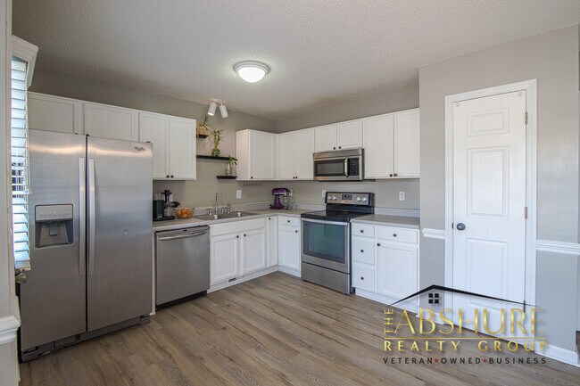 Building Photo - 7604 Lilly Pond Ln