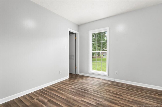 Building Photo - 920 Inglewood Ln