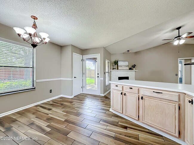 Building Photo - 341 Hickory Hollow Dr N