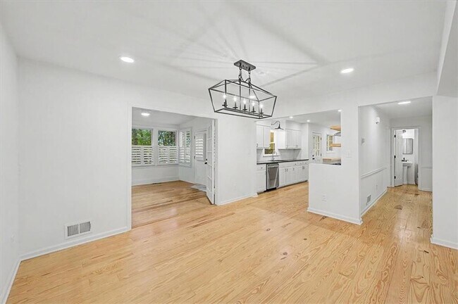 Building Photo - 3868 Emerson St