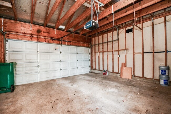 Building Photo - 4230 Benard Ct