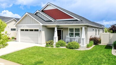 Building Photo - Elegant and Pristine Post Falls Home