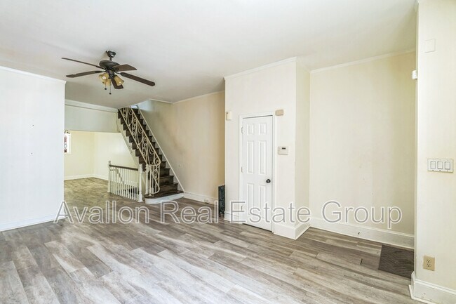 Building Photo - 1124 W Nevada St