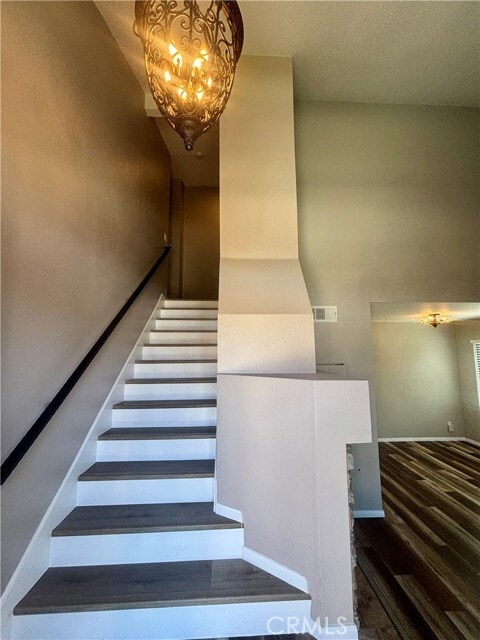 Building Photo - 5 Falcon Crest Ln