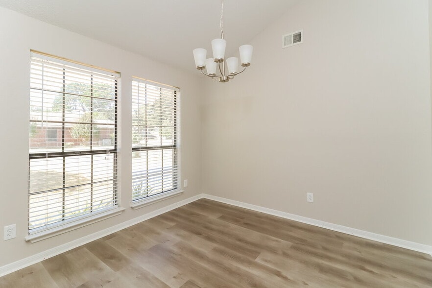 Building Photo - 6503 Rockland Dr