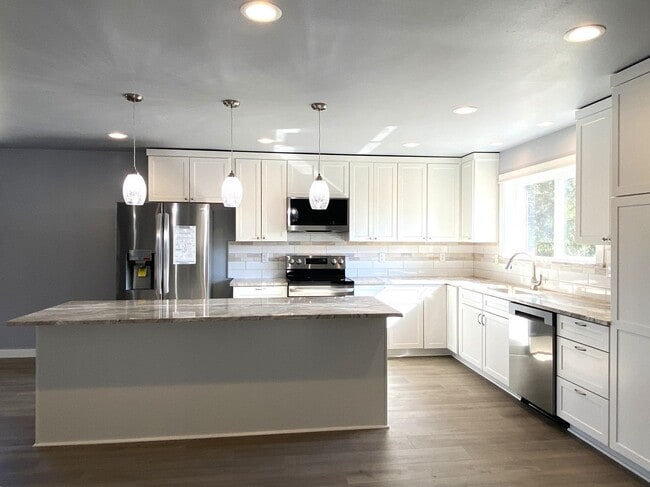 Building Photo - Brand New Construction