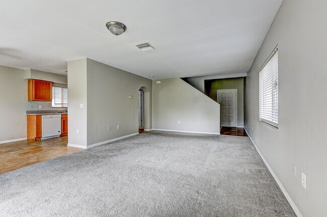 Building Photo - Prime Northwood Home on a Conservation Lot...