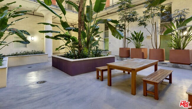 Building Photo - 200 N San Fernando Rd