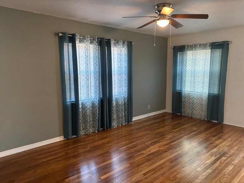 Building Photo - 2710 Green St