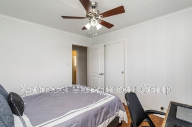 Building Photo - 217 Buckingham Dr