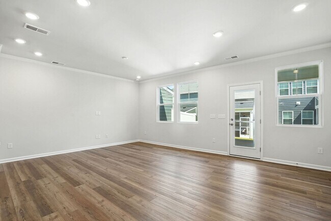 Building Photo - BRAND NEW TOWNHOME Available now, DEPOT 499 in Apex!