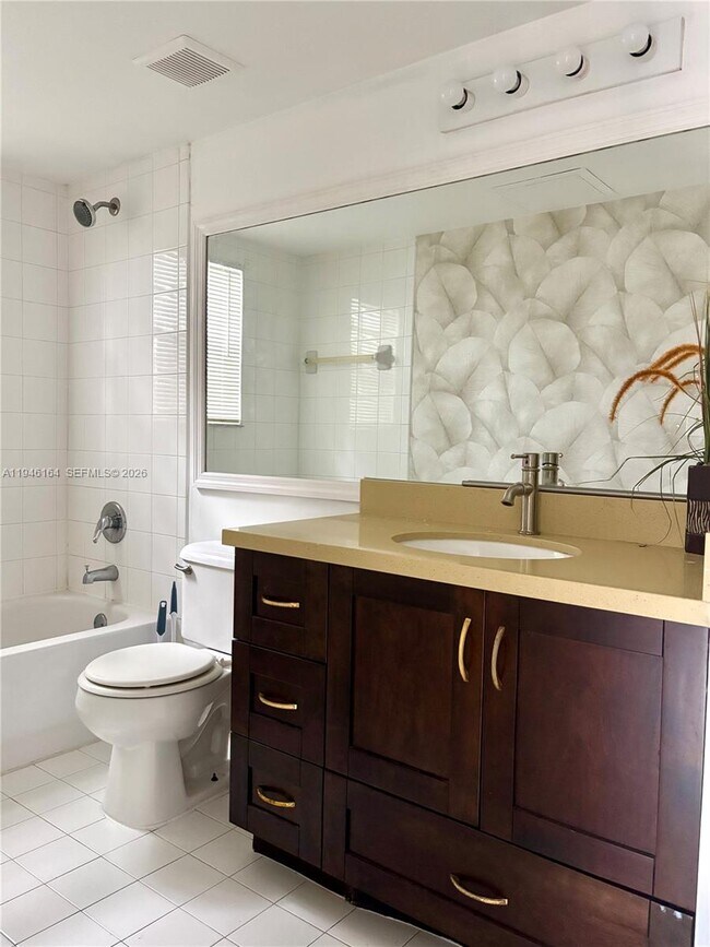 Building Photo - 777 SW 111th Way