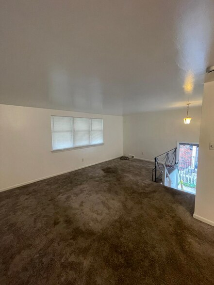 Building Photo - 2333 Benson St