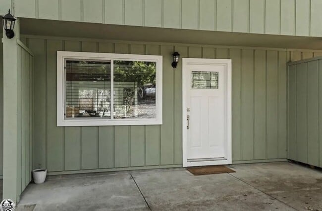 Building Photo - Beautiful Home for rent !! ( FURNISHED)