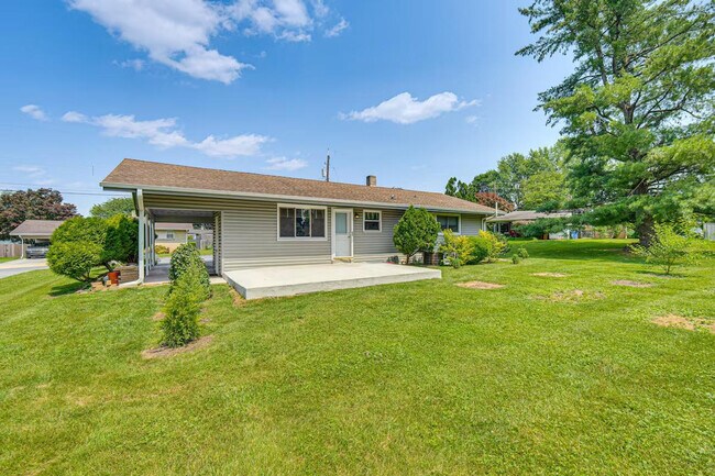 Building Photo - 114 S 36th St