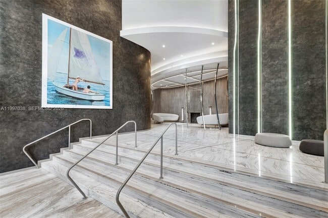 Building Photo - 1000 Brickell Plaza