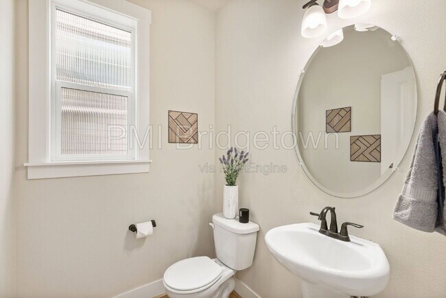 Building Photo - 14780 NW Hydrangea Ct