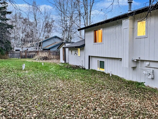 Primary Photo - 23030 Sherman St