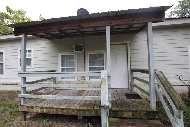 Building Photo - Coming Soon! Cozy 1 Bedroom, 1 Bath in Tyler!