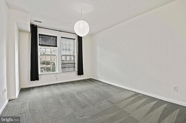 Building Photo - 24701 Byrne Meadow Square