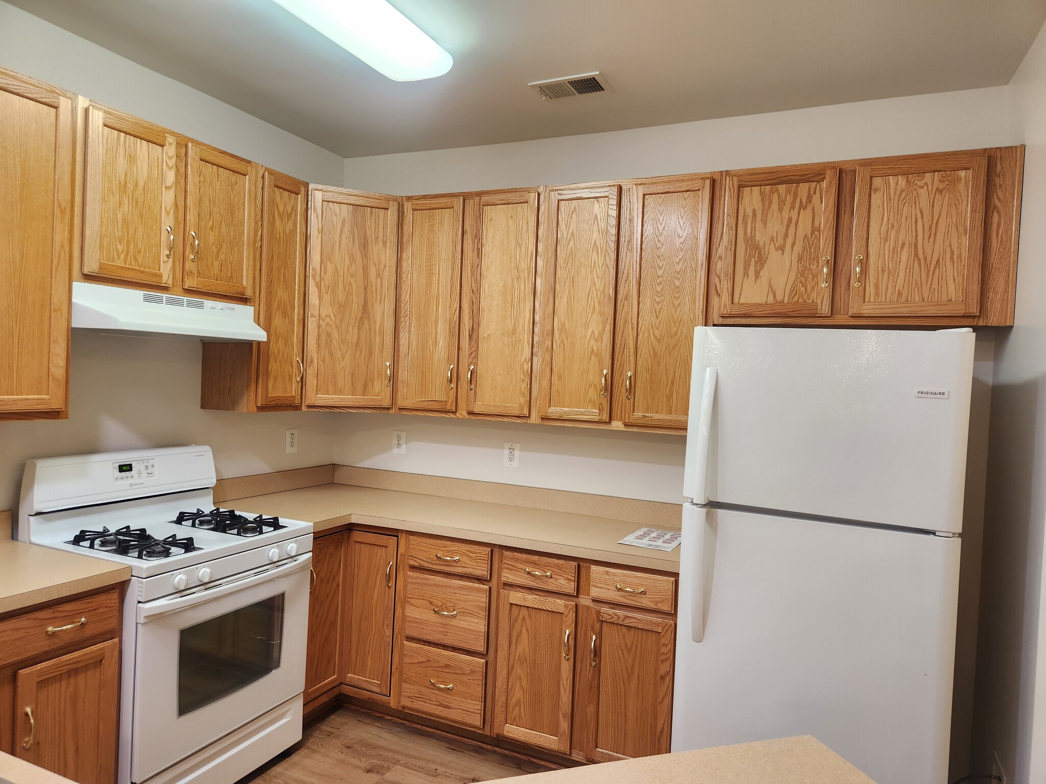 Kitchen - 103 Swallow Pointe Ct