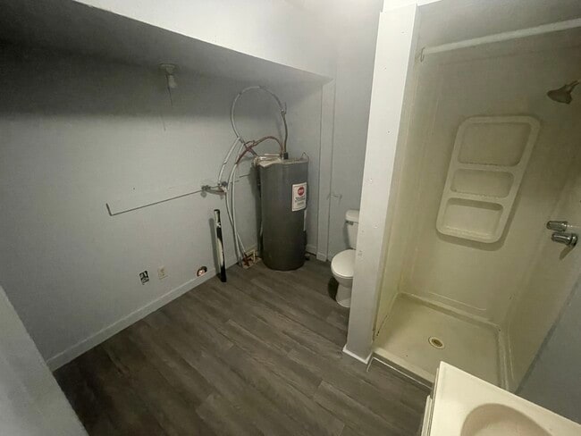 Building Photo - 815.5-B Griffin-S