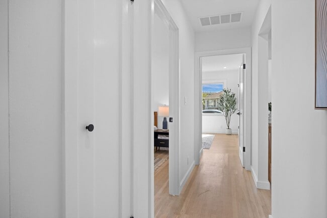 Building Photo - Fully Remodeled, Modern South San Francisc...