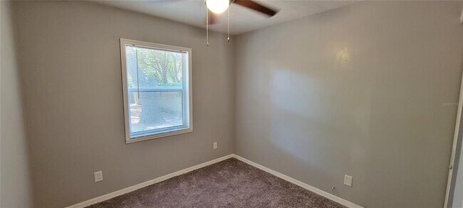 Building Photo - 3214 W Van Buren Dr