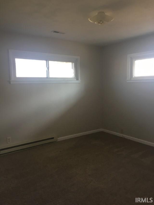 Building Photo - 615 Elm Dr
