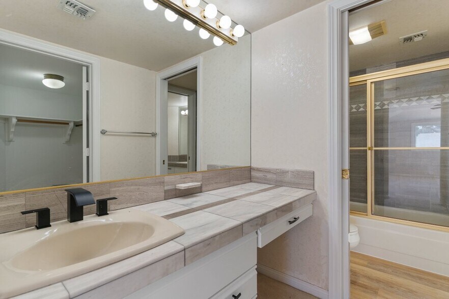 Building Photo - 7656 Boca Raton Dr
