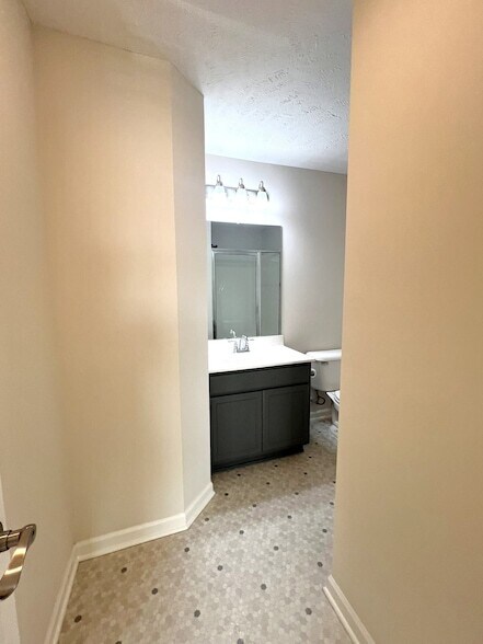 Building Photo - 1128 Tradition Trl