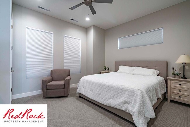 Building Photo - 2 Bedroom Fully Furnished Home In Sun River Community for 55 years and older with a firm 6 Month ...