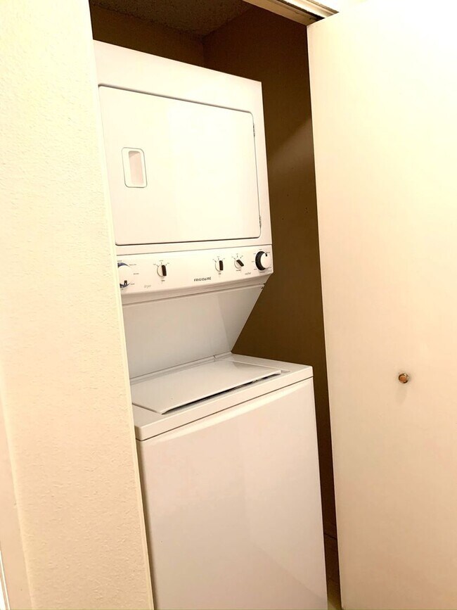Building Photo - 2-Bedroom, 2-Bath Upstairs Condo Unit in Gated Pomona Community, Water/Trash/HOA Included!