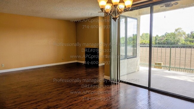 Building Photo - 7113 Apricot Dr