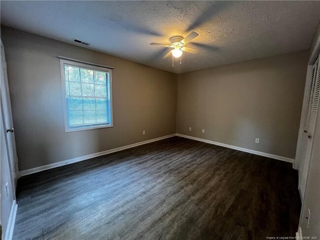 Building Photo - 1429 Ireland Dr