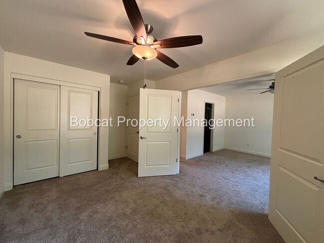 Building Photo - 3 Bed, 2.5 Bath, Townhome Located in Carson City - Mills Landing Community