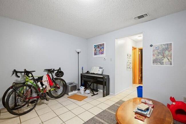 Building Photo - 3506 Speedway